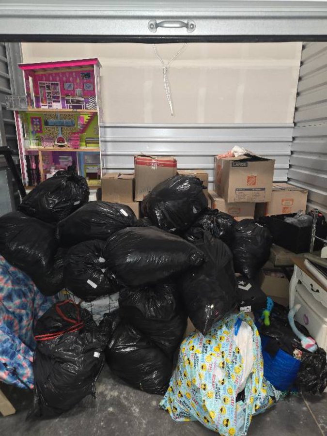 10 x 10 storage unit in Phoenix, AZ