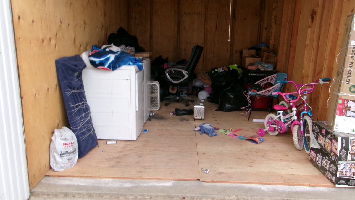 10 x 15 storage unit in Bakersfield, CA