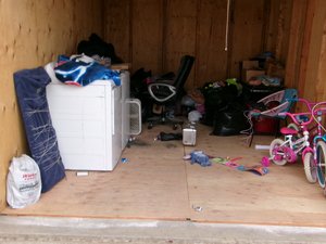 10 x 15 storage unit in Bakersfield, CA
