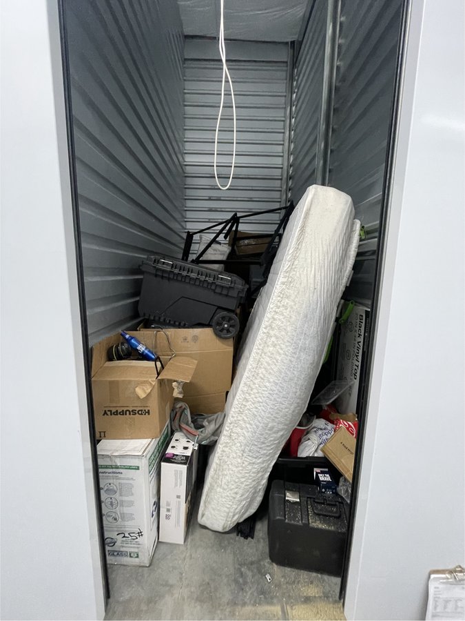 5 x 10 storage unit in Tacoma, WA