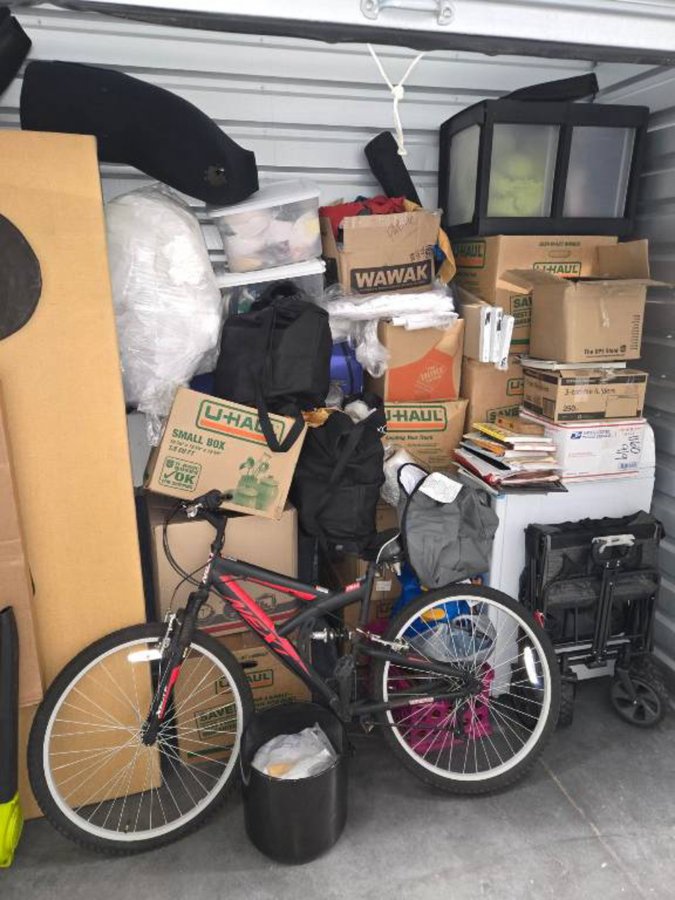 10 x 5 storage unit in Phoenix, AZ
