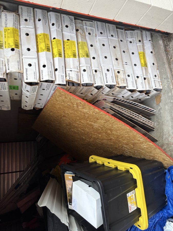 10 x 25 storage unit in Ellisville, MO