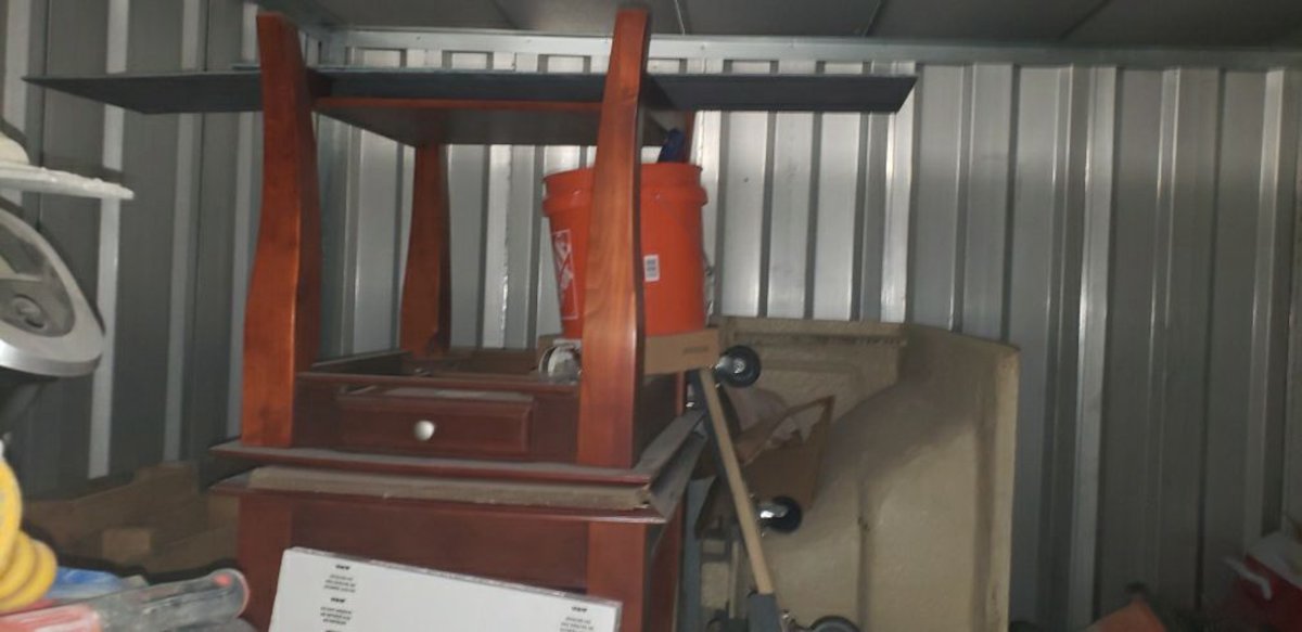 10 x 10 storage unit in Chicago, IL