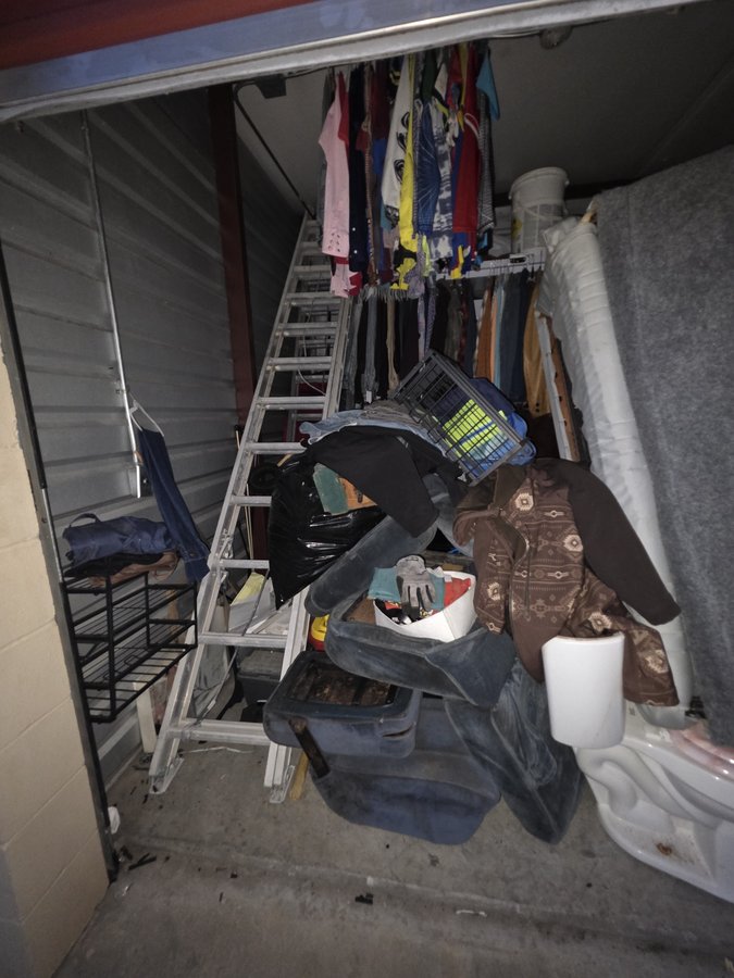 10 x 10 storage unit in Houston, TX