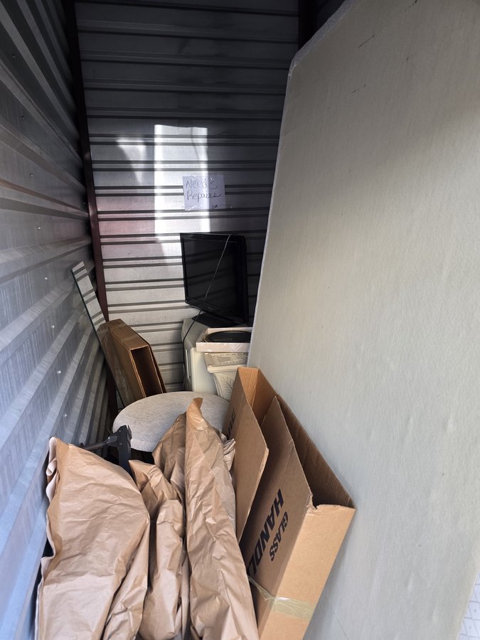 5 x 10 storage unit in Houston, TX