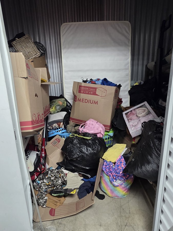 5 x 10 storage unit in Houston, TX