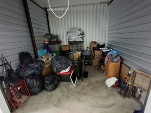 10 x 10 storage unit in Long Beach, MS