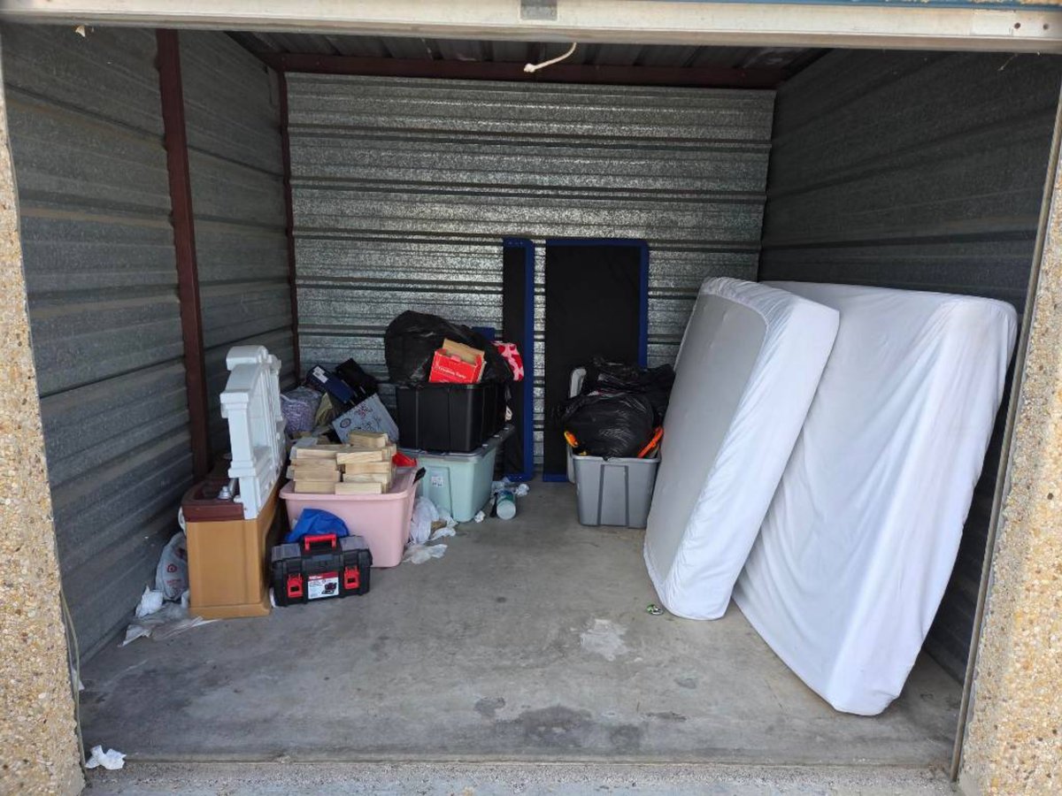 10 x 10 storage unit in San Antonio, TX
