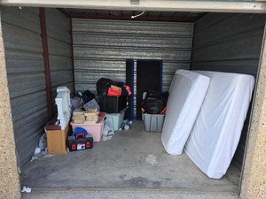 10 x 10 unit in San Antonio