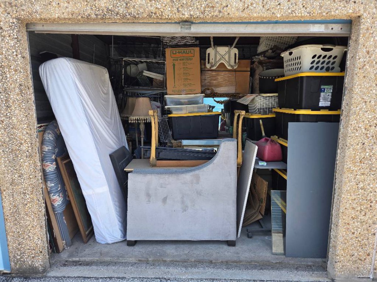 10 x 10 storage unit in San Antonio, TX
