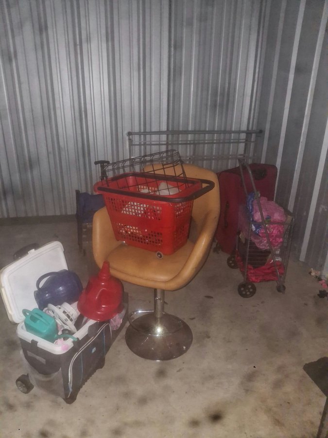 10 x 10 storage unit in Long Beach, MS
