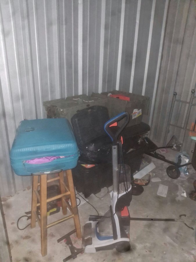 10 x 10 storage unit in Long Beach, MS
