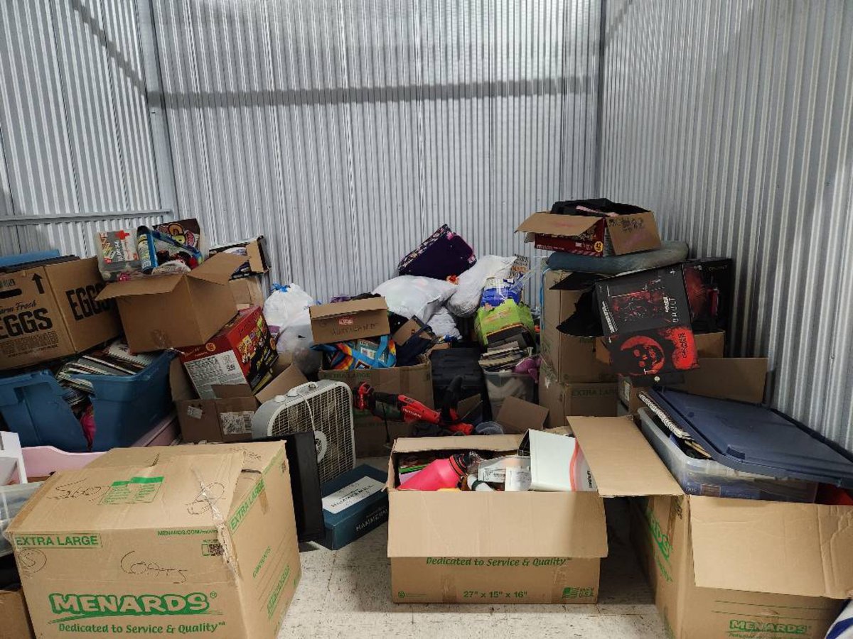 20 x 10 storage unit in Aurora, IL