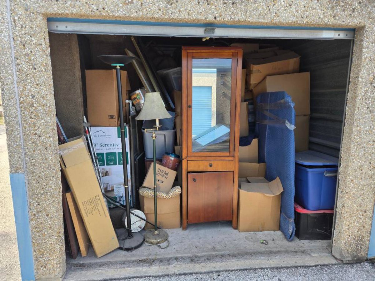 10 x 10 storage unit in San Antonio, TX
