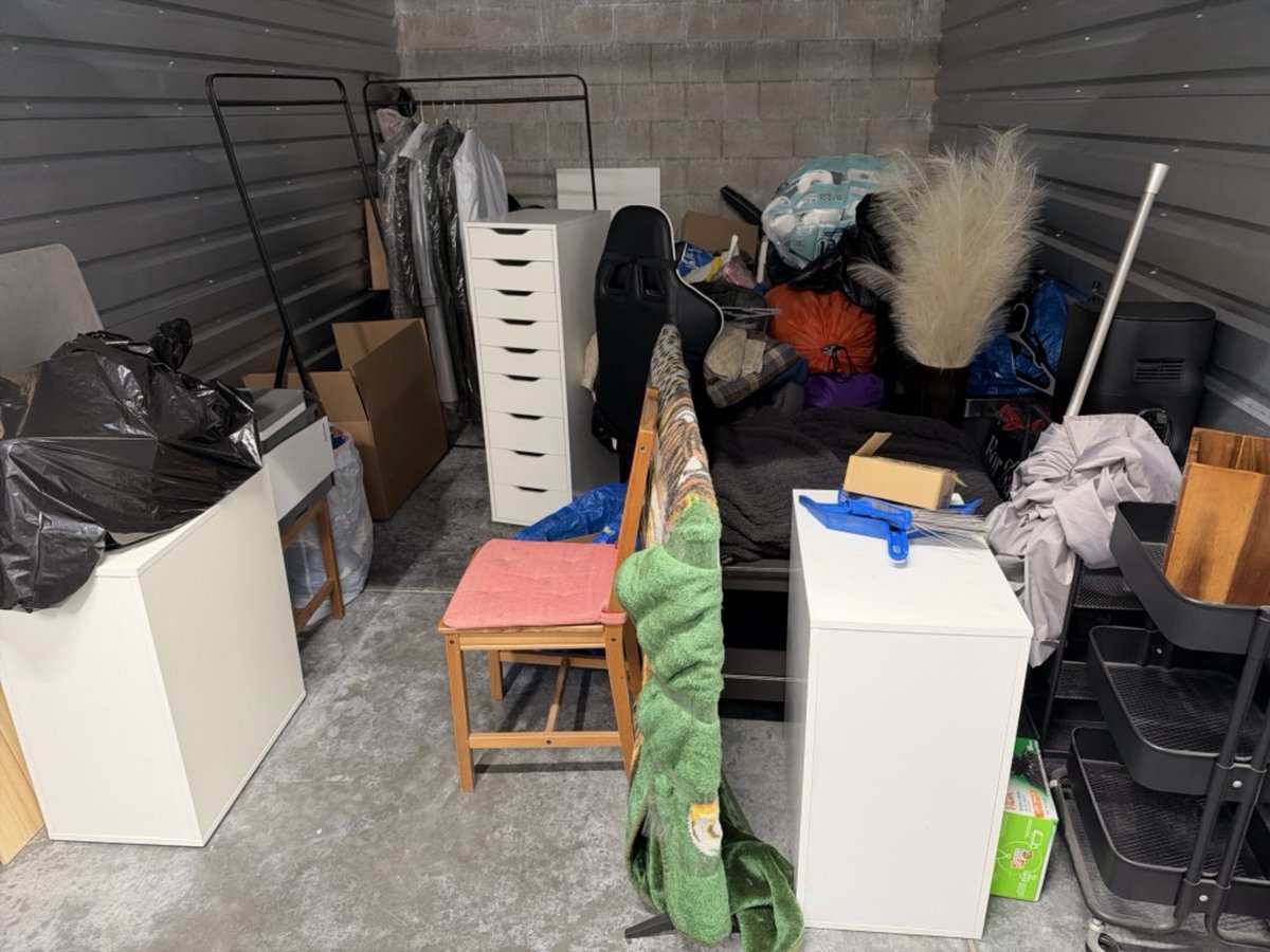 10 x 15 storage unit in Santa Fe Springs, CA