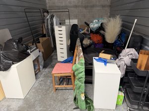 10 x 15 storage unit in Santa Fe Springs, CA