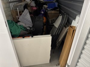 5 x 10 storage unit in Cypress, CA
