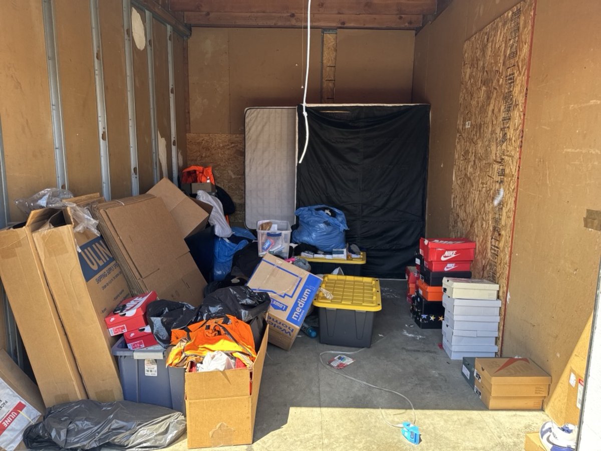 10 x 15 storage unit in Long Beach, CA
