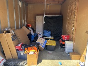 10 x 15 storage unit in Long Beach, CA