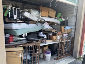10 x 12 storage unit in Hawaiian Gardens, CA