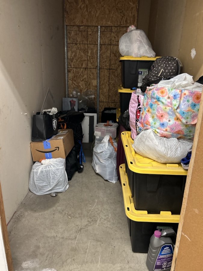 5 x 10 storage unit in Long Beach, CA