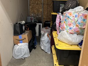 5 x 10 storage unit in Long Beach, CA