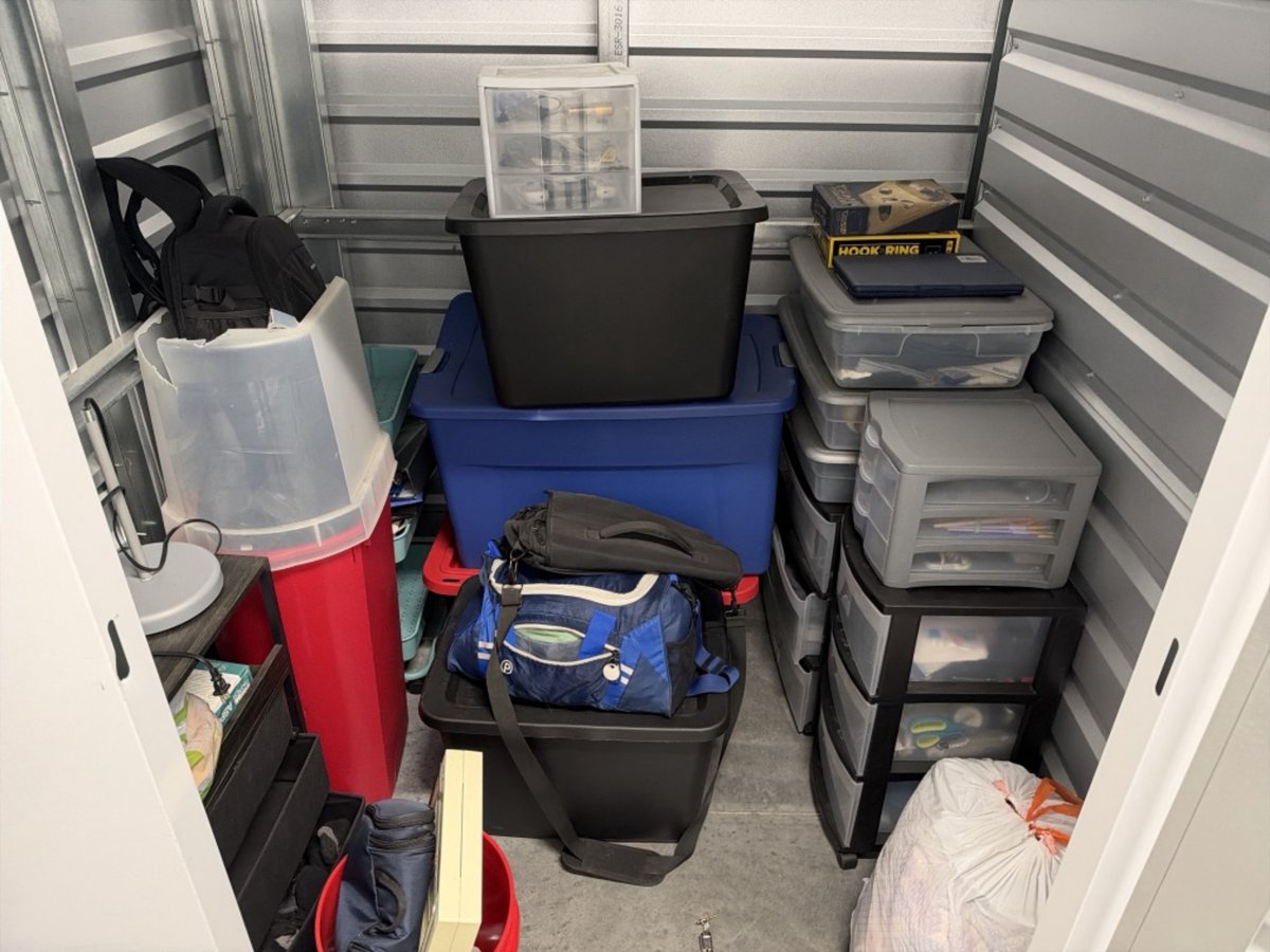5 x 5 storage unit in Cypress, CA