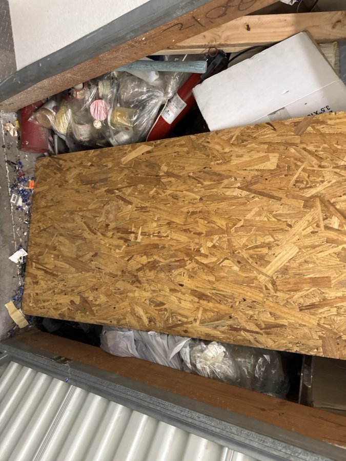 5 x 10 storage unit in Cypress, CA