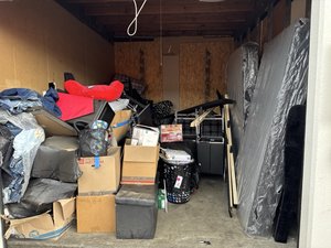 10 x 15 storage unit in Fullerton, CA