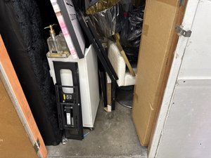 5 x 10 storage unit in Long Beach, CA