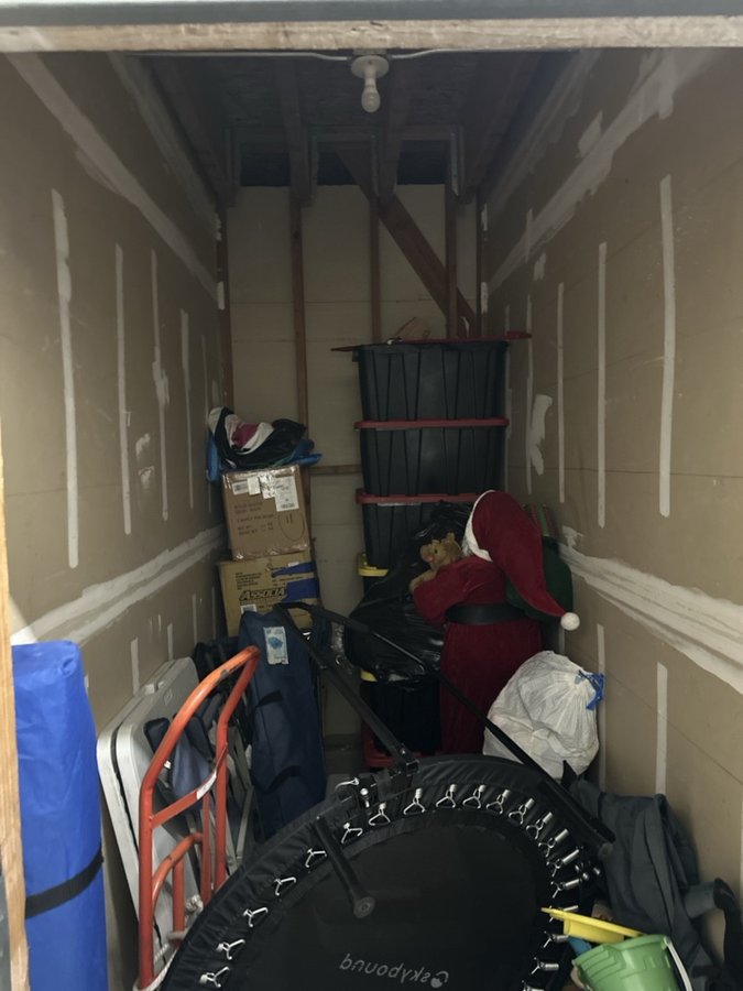 5 x 10 storage unit in Cypress, CA
