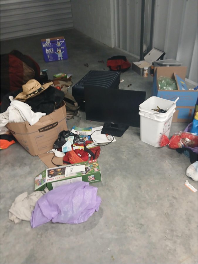 25 x 10 storage unit in Aurora, CO