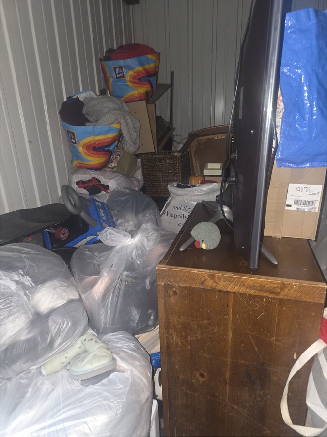 10 x 10 storage unit in Omaha, NE