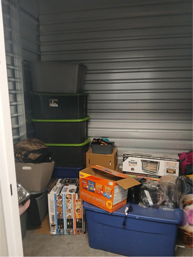 10 x 7 storage unit in Aurora, CO