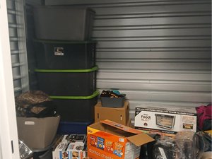 10 x 7 storage unit in Aurora, CO