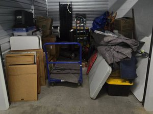 10 x 10 storage unit in Aurora, CO