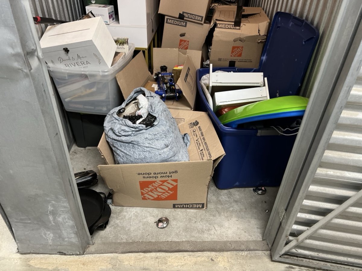 5 x 10 storage unit in Chicago, IL