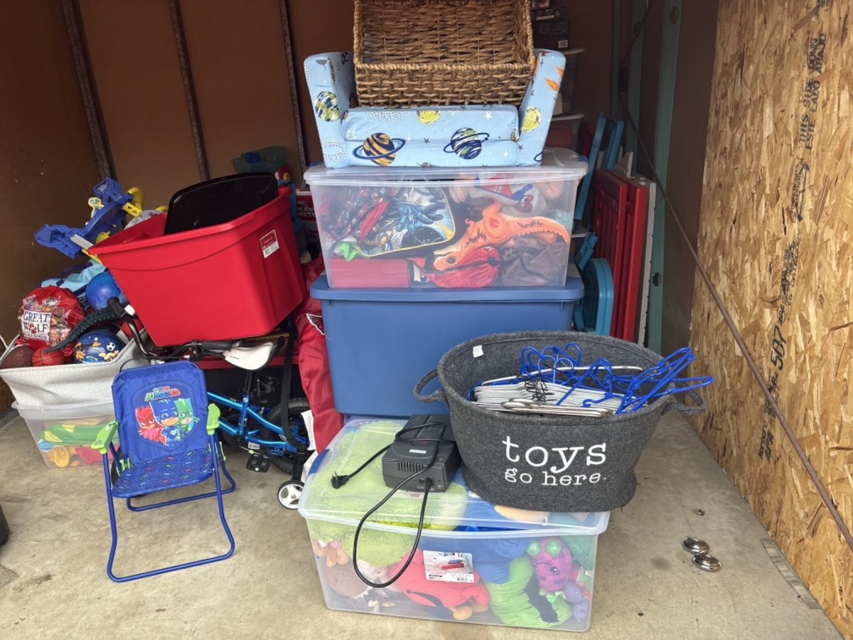 10 x 10 storage unit in Bridgeton, MO