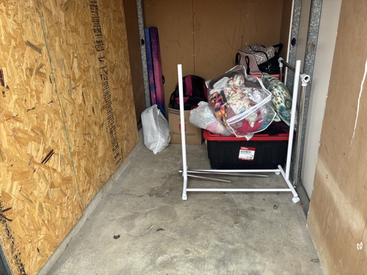5 x 10 storage unit in Bridgeton, MO