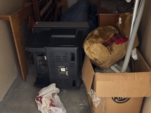 5 x 10 storage unit in St Louis, MO