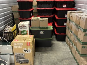 10 x 15 storage unit in Henderson, NV