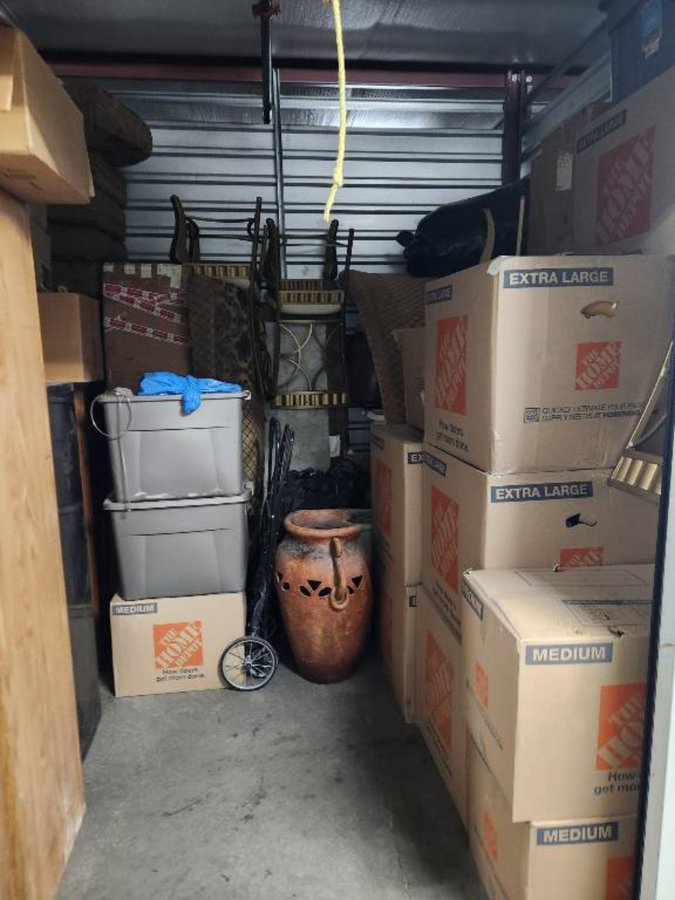 10 x 10 storage unit in Las Vegas, NV