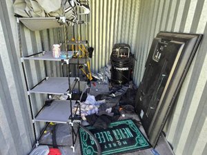 5 x 10 storage unit in Fontana, CA