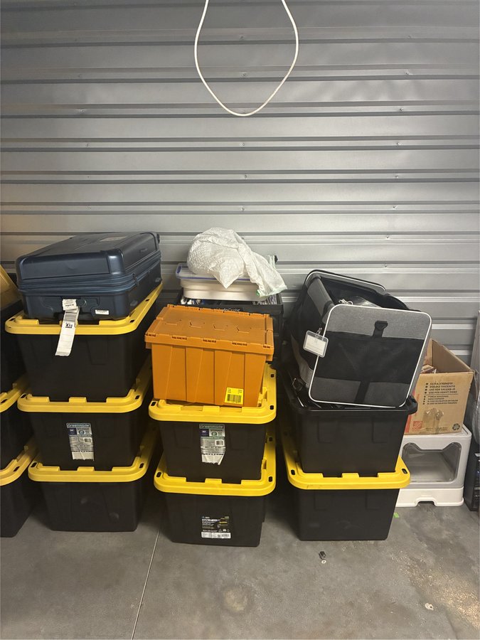 10 x 5 storage unit in Henderson, NV