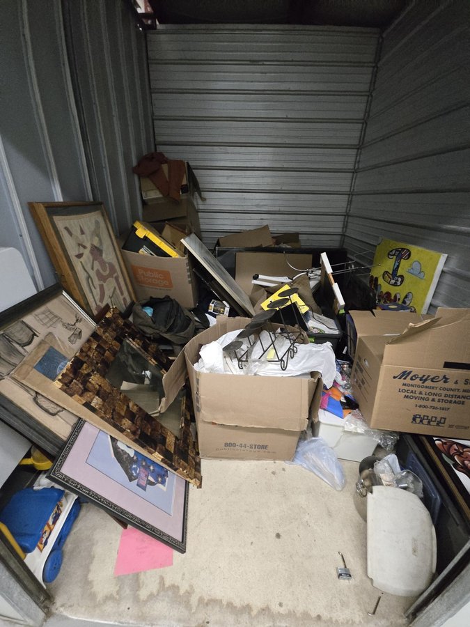 8 x 10 storage unit in Bethesda, MD
