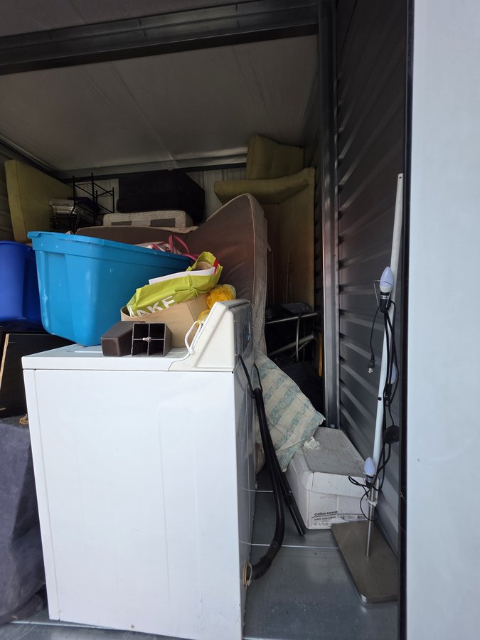 10 x 10 storage unit in Houston, TX