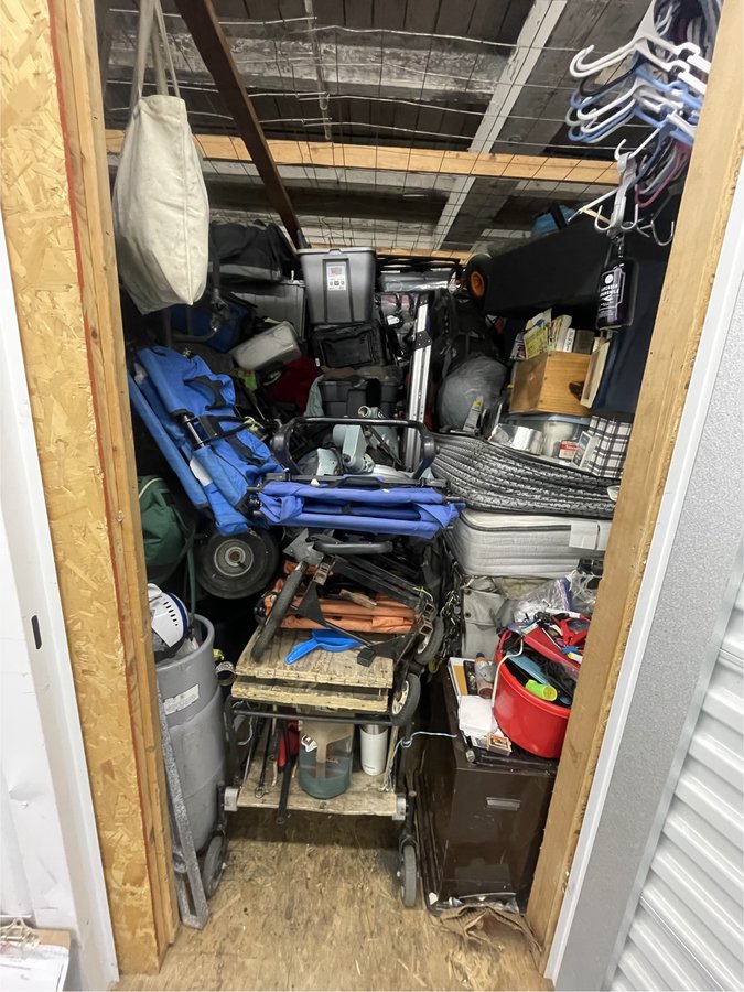 9 x 16 storage unit in Tacoma, WA