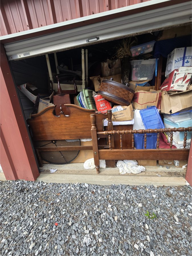 10 x 10 storage unit in Mill Spring, NC
