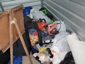 10 x 10 storage unit in Sacramento, CA