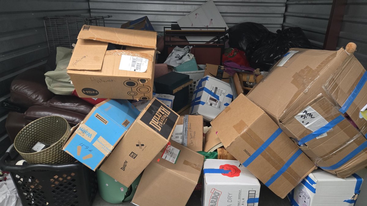 10 x 10 storage unit in Henderson, NV